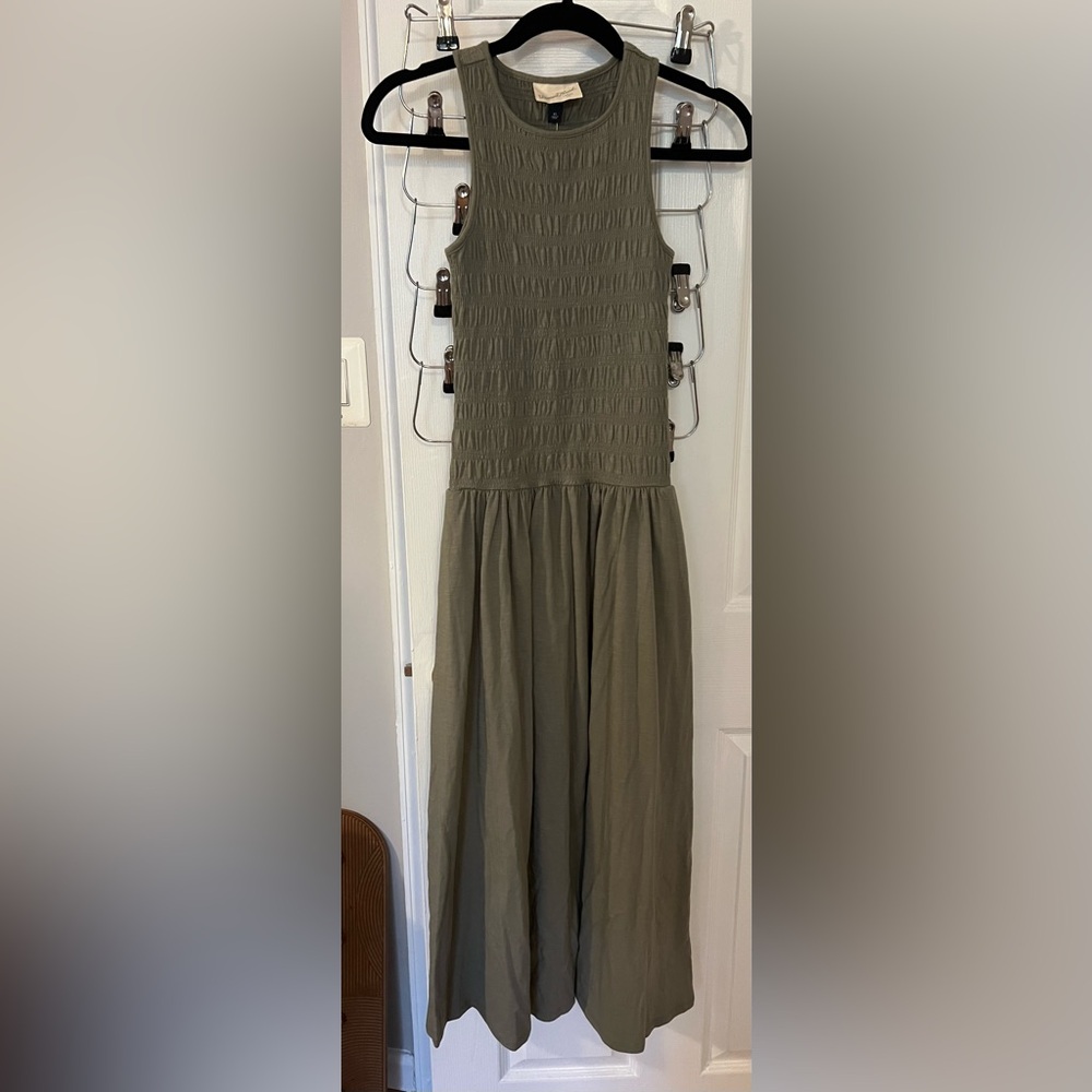 Universal Thread Olive Sleeveless Smocked Maxi Dress